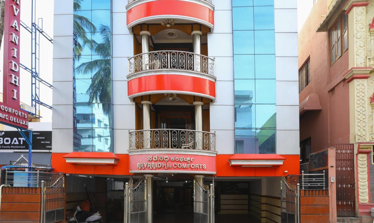 Treebo Nava Nidhi Comforts Bangalore Esterno foto